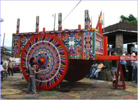 Oxcart in Sarch�, traditional Costa Rica transportation