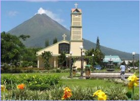 La Fortuna Church with the Arenal Volcano, view from the park
